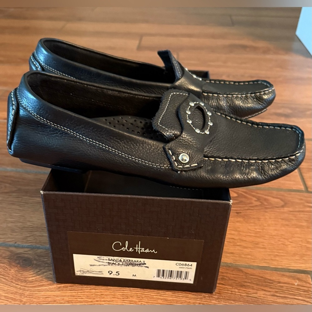 NIB Cole Haan Ladies Driver Loafers in Black